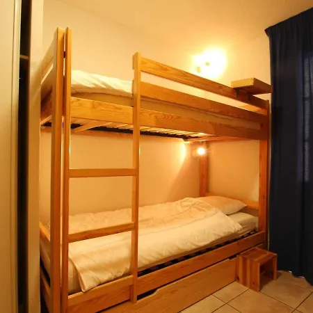 A Avec Casier A Ski, Garage En Option - 4 Personnes - Fr-1-330e-52 *